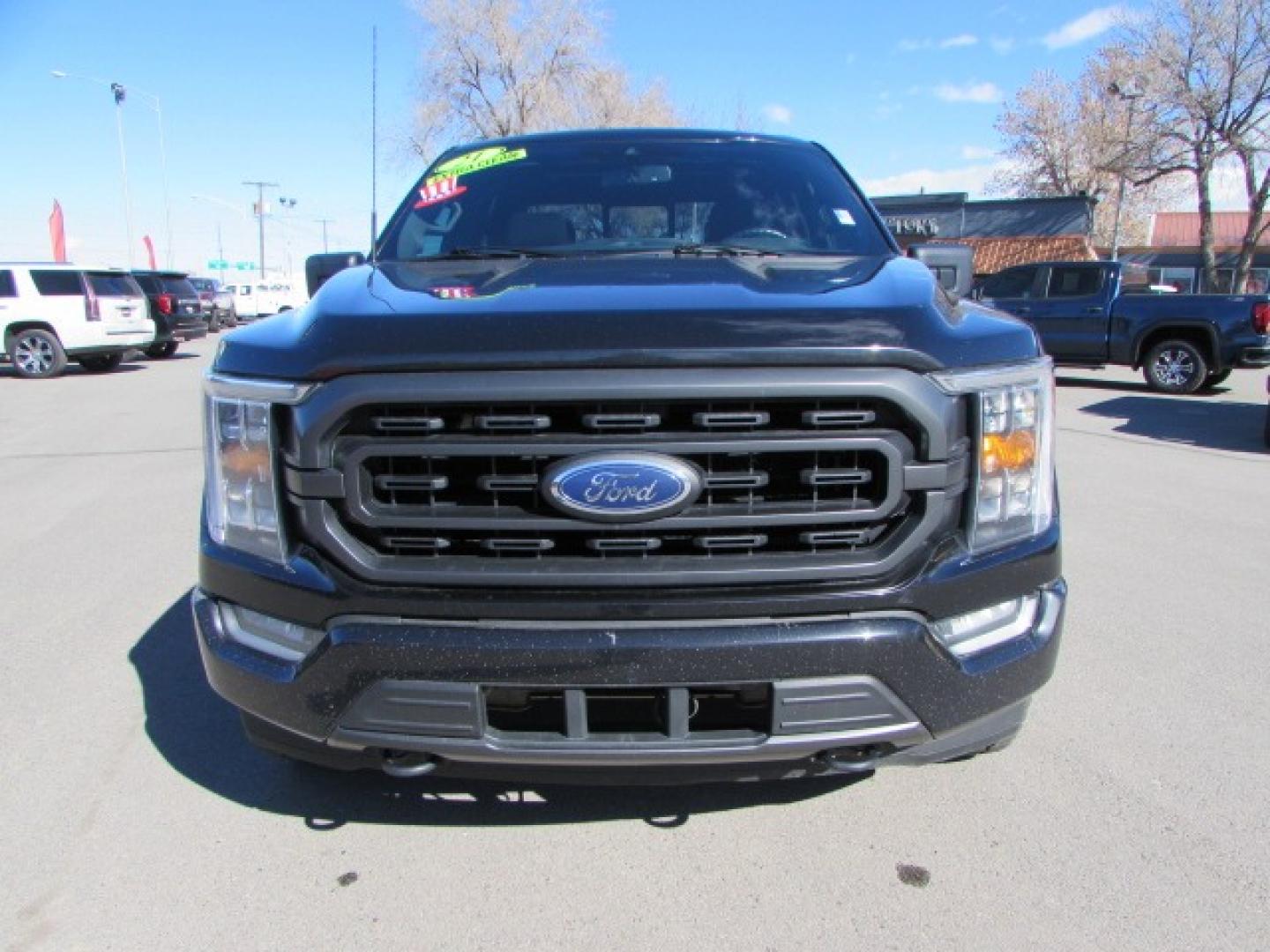 2021 Agate Black Metallic /Gray Ford F-150 XLT Sport FX4 SuperCrew 4WD (1FTFW1E54MF) with an 5.0L V8 OHV 16V engine, 10A transmission, located at 4562 State Avenue, Billings, MT, 59101, (406) 896-9833, 45.769516, -108.526772 - 2021 Ford F-150 XLT Sport FX4 SuperCrew 4WD - One owner - Not your average XLT! 5.0L V8 OHV 16V engine - 10 speed automatic transmission - 4WD - 47,142 miles - One owner - Sweet truck! XLT Sport FX4 package - climate control - tilt and telescoping steering wheel - cruise control - twin panel m - Photo#6